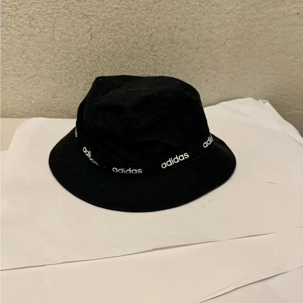 Adidas Black white aeroready Bucket Hat